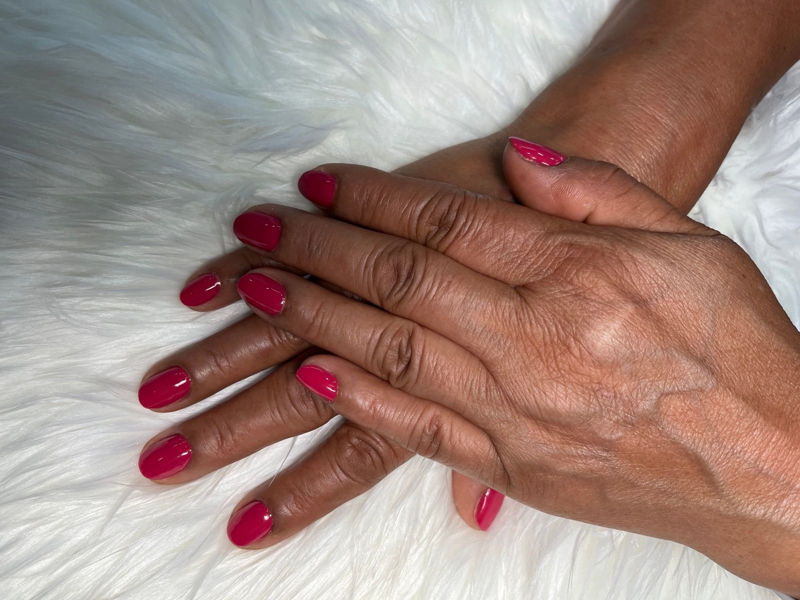 Short raspberry pink nails
